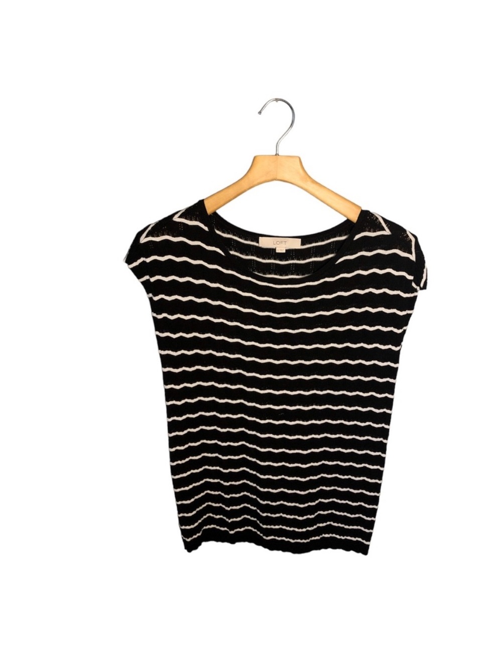 Loft Black & White Wavy Stripe Short Sleeve Top Small EUC